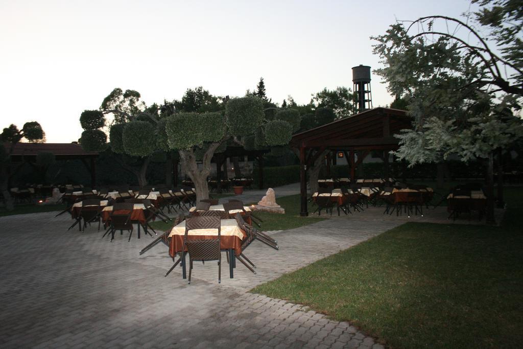 Villaggio Turistico Malibuu Manduria Buitenkant foto