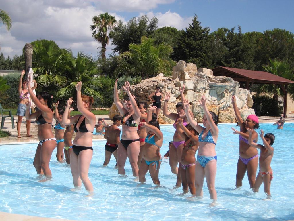 Villaggio Turistico Malibuu Manduria Buitenkant foto