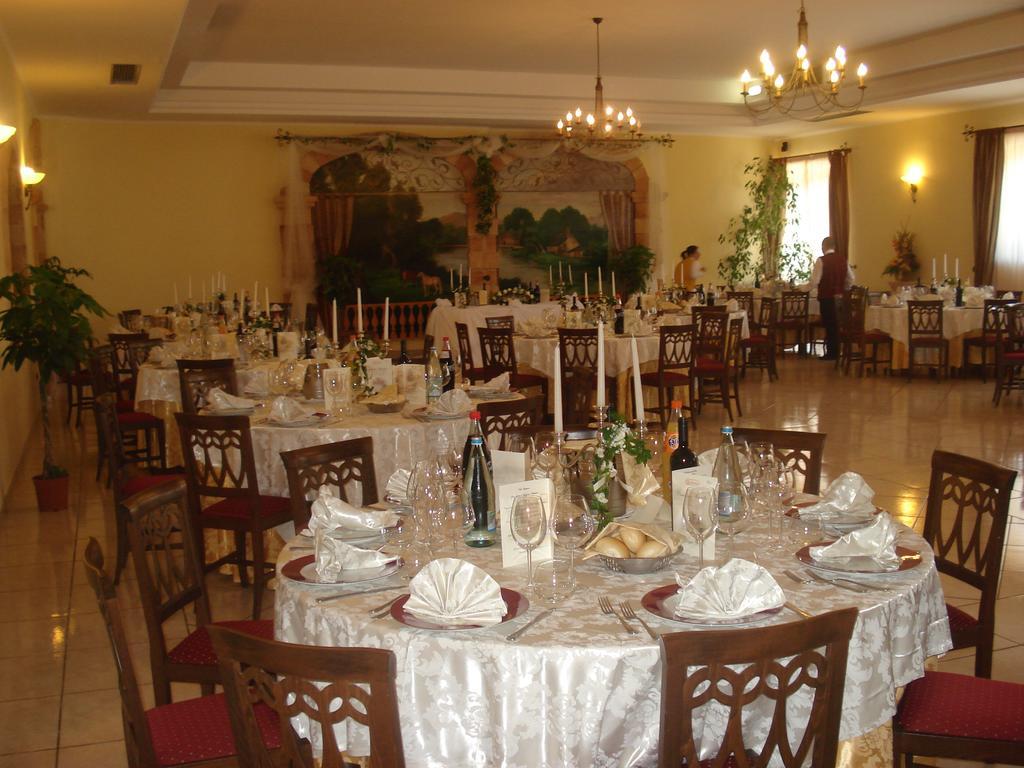 Villaggio Turistico Malibuu Manduria Buitenkant foto